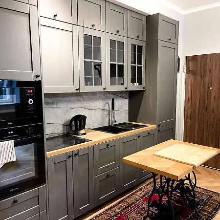 Powisle Apartment - Perfect Location *
